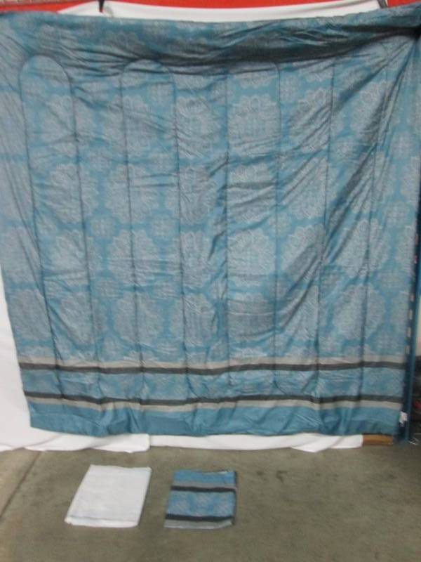 Alcove Messina Comforter Set - Queen