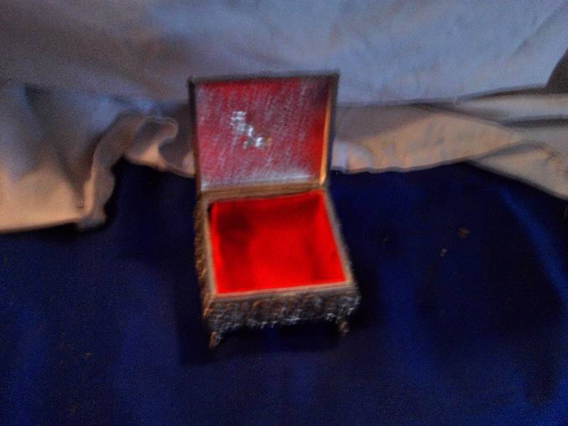 vintage trinket box