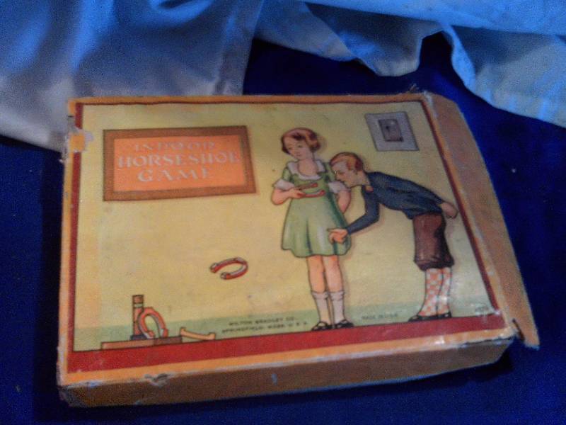 vintage indoor horseshoe game