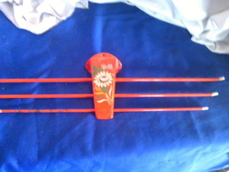 vintage metal towel hanger