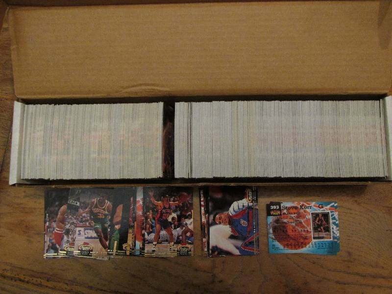 Box of 1992 - 1993 Topps Stadium Cl...