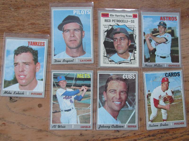 7 1970 Topps Baseball cards...