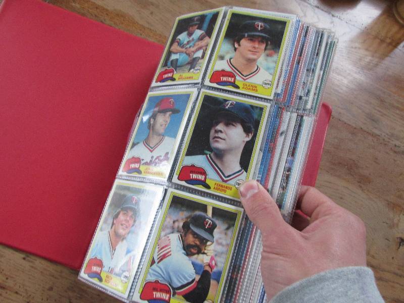 Lot of Minnesota Twins cards...