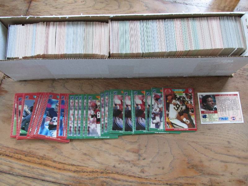 Box of 1989 Proset football cards...