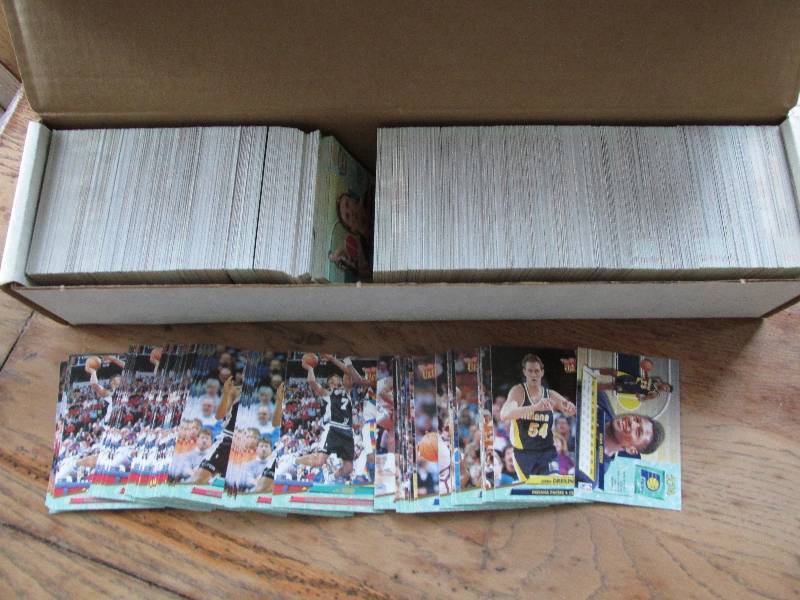 Box of 1992 - 1993 Fleer Ultra bask...