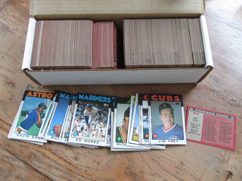 Box of 1986 Topps baseball cards...