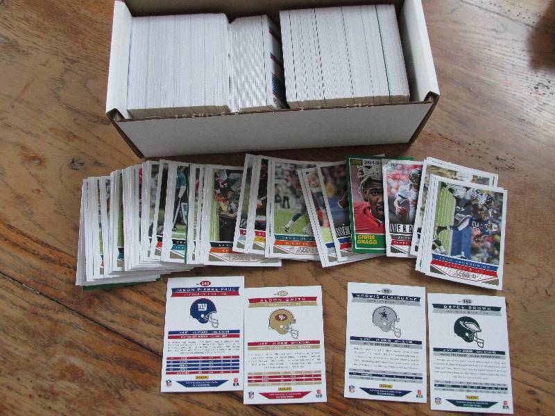 Box of 2013 Score football cards...