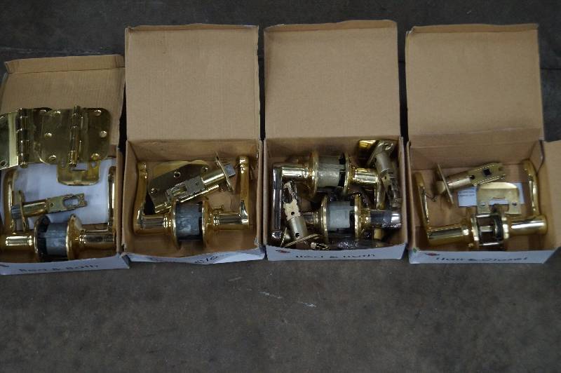 Door Handles& Hardware