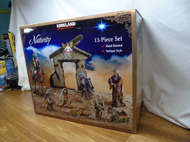 Kirkland Signature 13-Piece Nativity Set