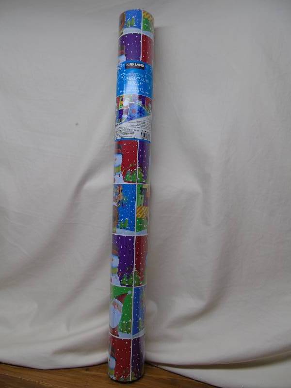 Kirkland Reversible Christmas Wrap - Square Pattern
