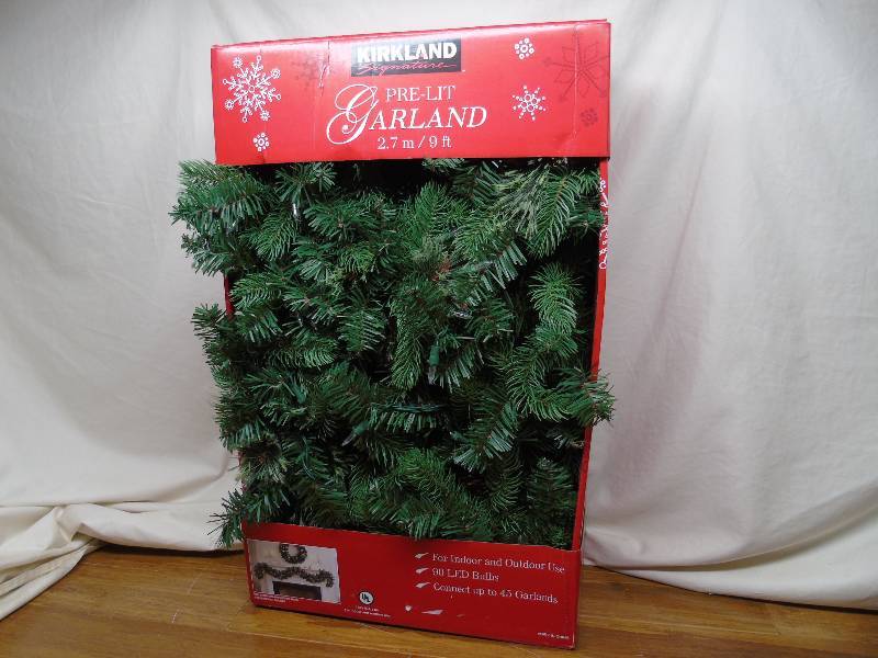 Kirkland Signature Prelit Garland