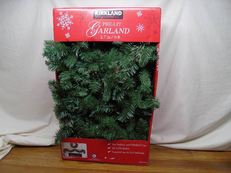 Kirkland Signature Prelit Garland