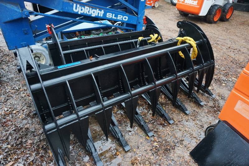 lot 9 image: Universal Mount Bobcat Skid Loader Skid Steer 84 Root Rake Grapple Bucket With Teeth