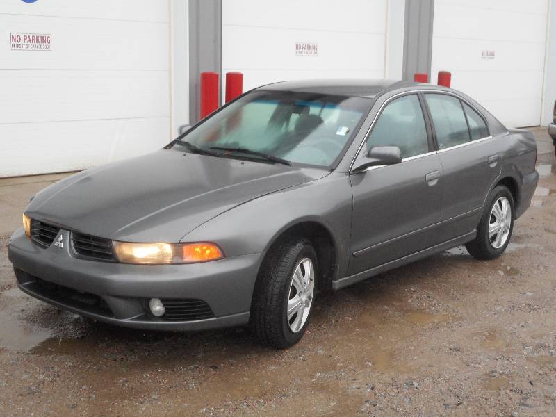 lot 5 image: 2003 Mitsubishi Galant ES, 2.4Liter...