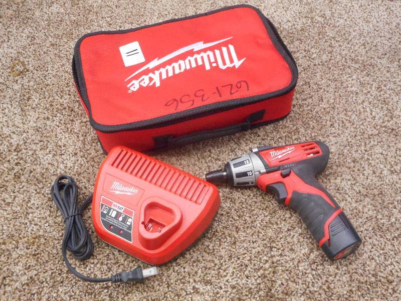 Milwaukee 14 Impact Driver Set Wi...