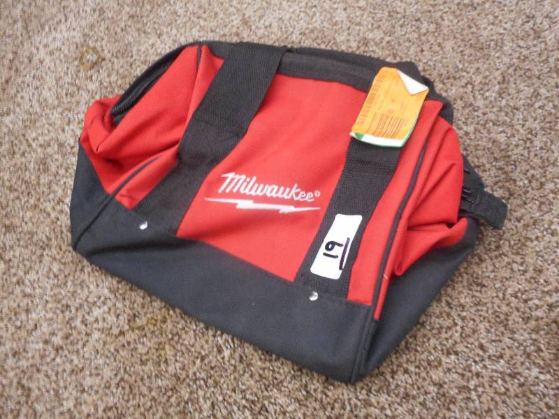 Milwaukee Cordless Tool Set Carry B...