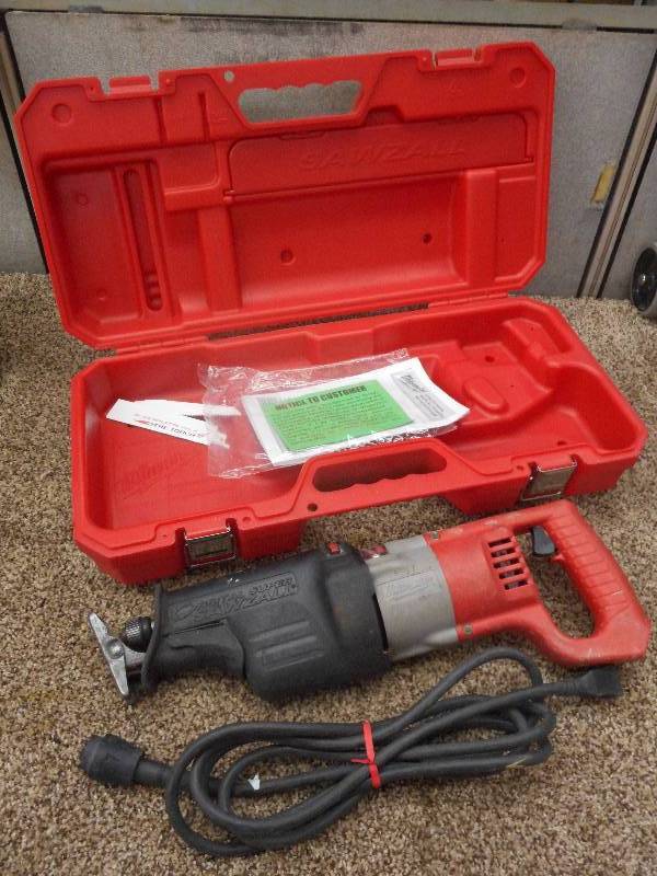 Milwaukee Heavy Duty Sawzall With C...