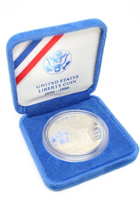 1986 Ellis Island Silver Dollar