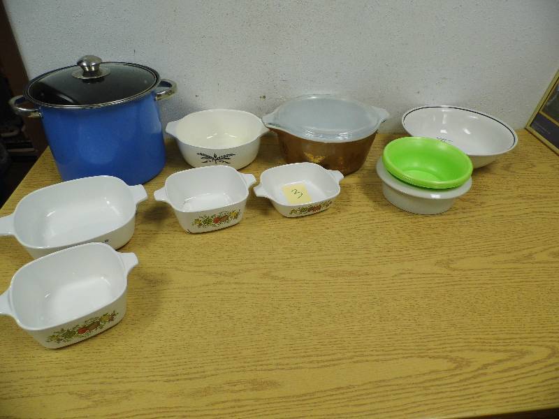 Dishes - Blue Kettle - w Crate