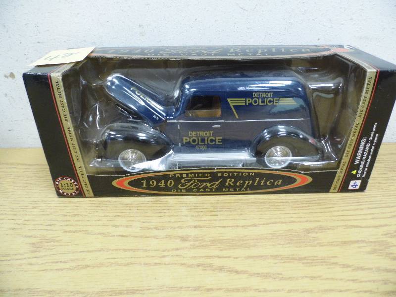 Diecast 118 Scale - 1940 Ford Detroit Police
