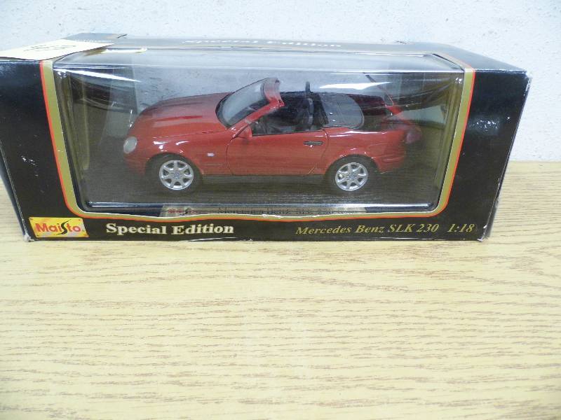 Diecast 118 Scale - 1996 Mercedes Benz SLK230