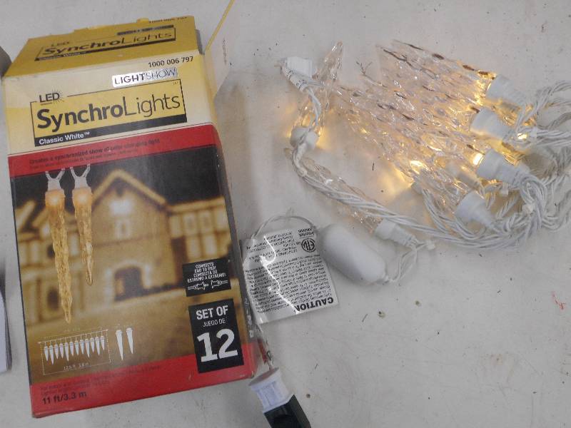 LED SYNCHRO LIGHTS SET OF 12  11 FEET CLASSIC WHITE