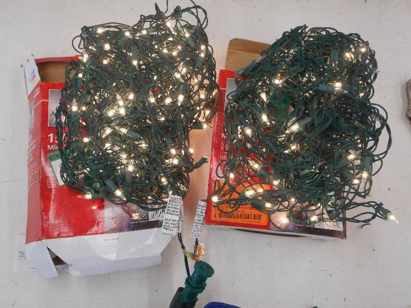2 BOXES OF NET CHRISTMAS LIGHTS