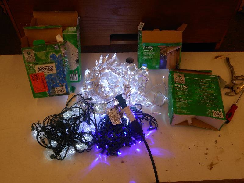 4 BOXES OF ECOSMART LED LIGHTS