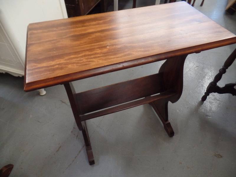 Magazine Table