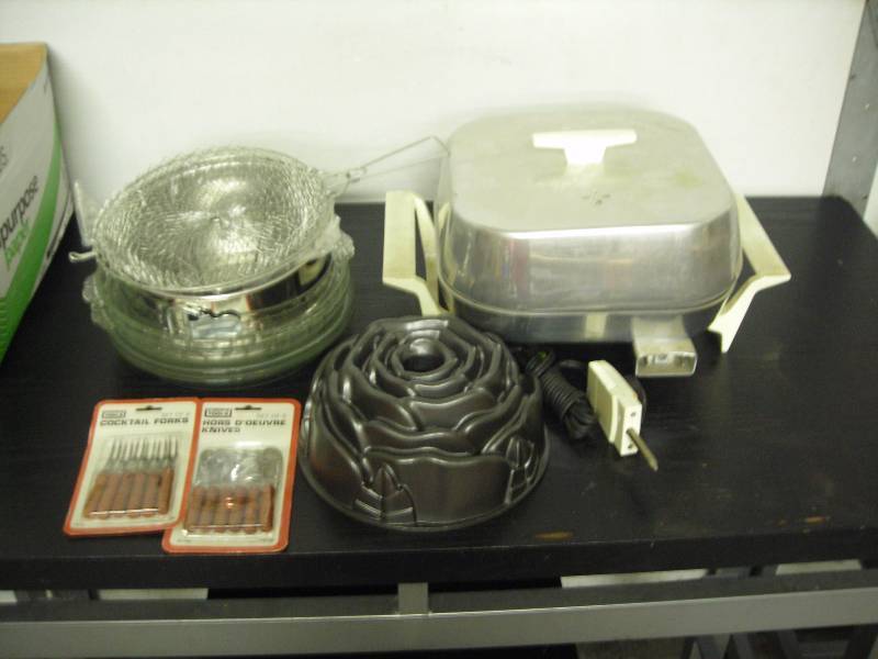 Electric Skillet, Glass Pie Pans, Other Cook & Backeware