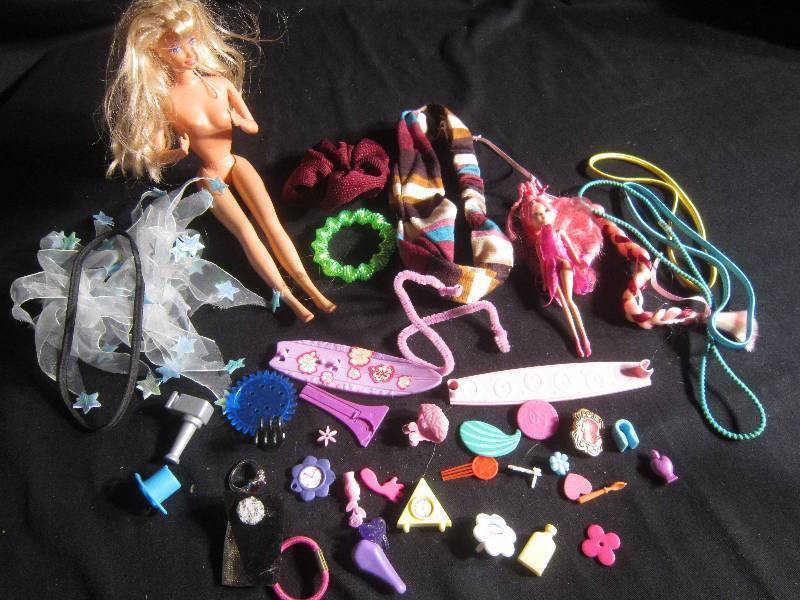 LOT - Barbie, Barbie Pieces, Doll, Headbands, ETC