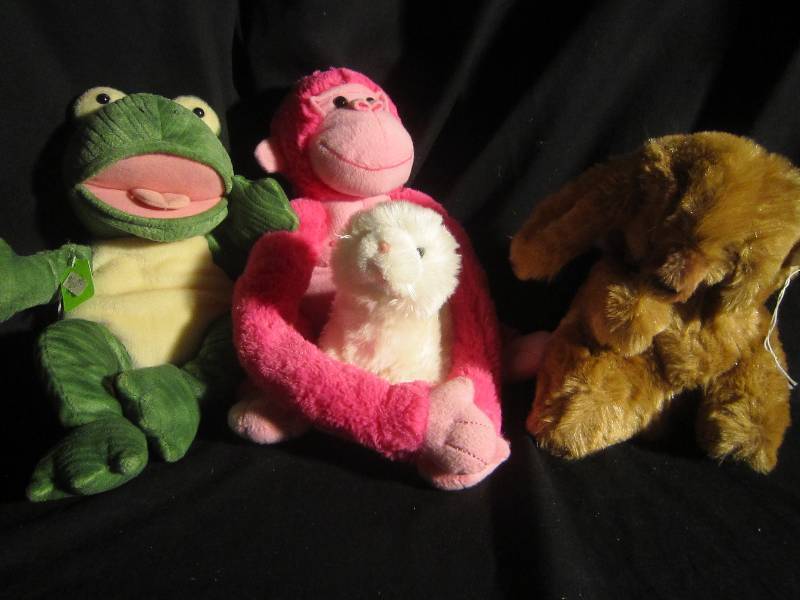 LOT - Stuffed Animals
