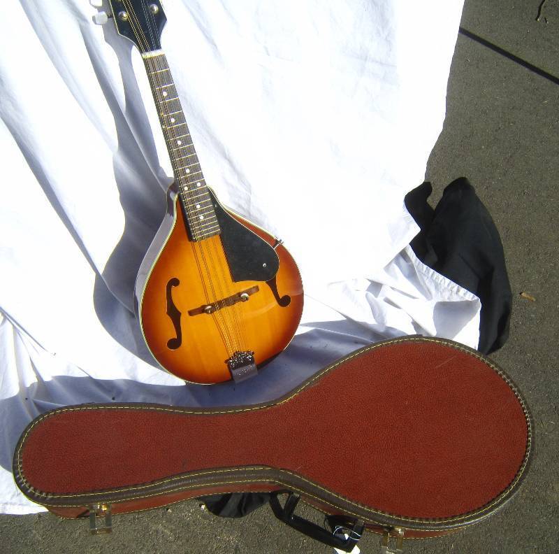 Kentucky A Style Mandolin with Case.