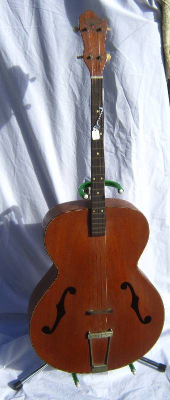 Kamico Banjitar Jazz Box.