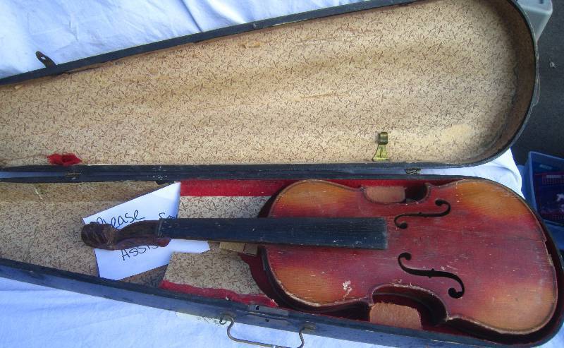 Lions Head Antique Violin