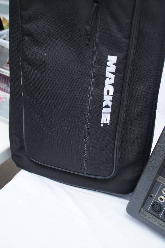 Mackie Head 808S FR Series 2 x 600 Watts