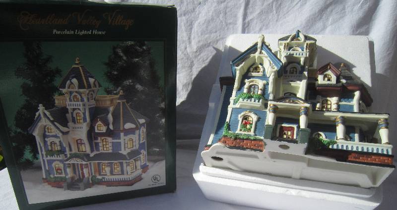 Collectible Christmas Lighted House with Box - Heartland Vally Village Blue House