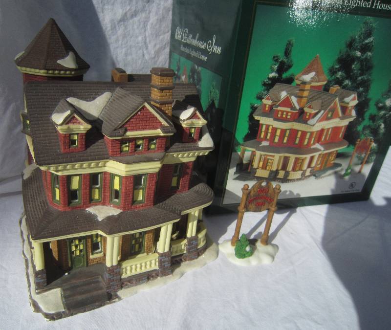 Collectible Christmas Lighted House with Box - Old Rittenhouse Inn