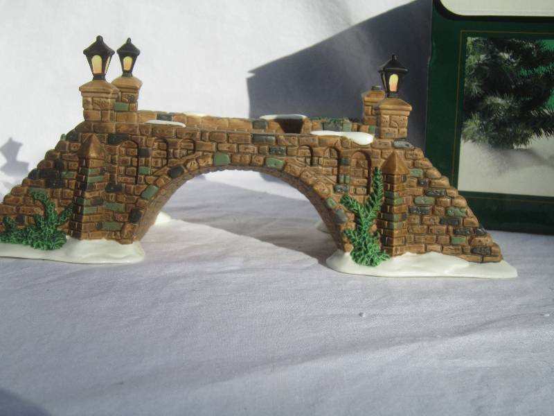 Collectible Christmas Heartland Valley Village Bridge