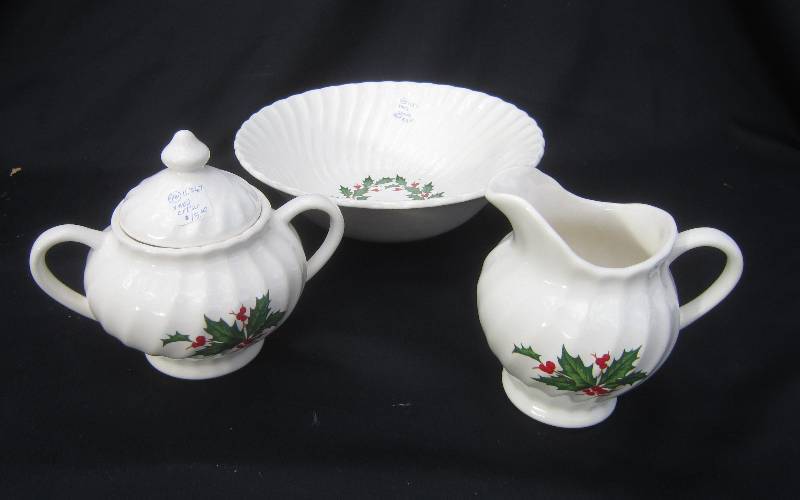 Holly Dishes - Creamer & Creamer and Serving Bowl