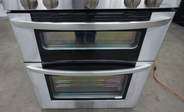 lot 4 image: LG Stove - Model # (LDG3036ST)