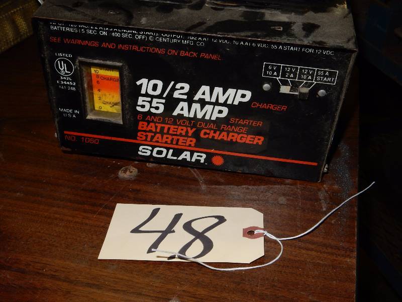lot 48 image: Solar 102 Amp ChargerStarter.. 55 Amp