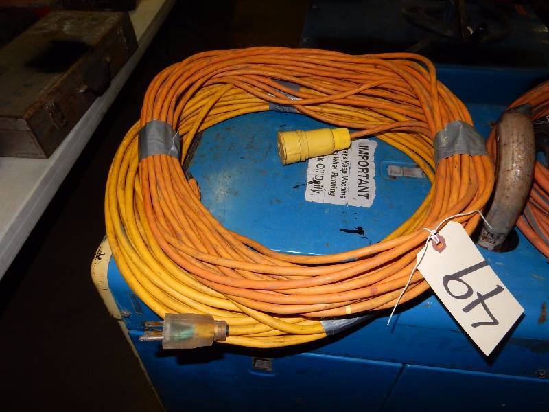 lot 49 image: 2, 100 ft cords