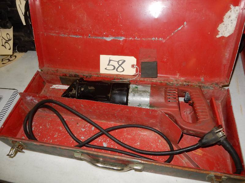 lot 58 image: Milwaukee, Sawzall Tested and works