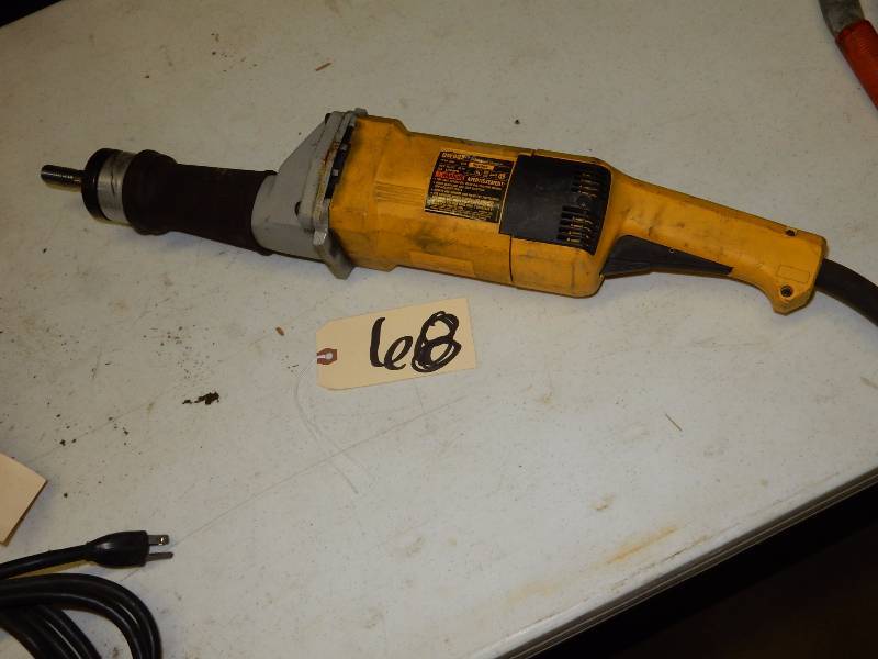 lot 68 image: Dewalt, DW882 6 in Straight Grinder