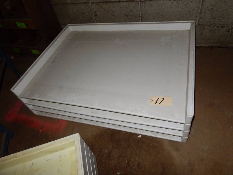 lot 71 image: 4 plastic plan Trays. Stackable