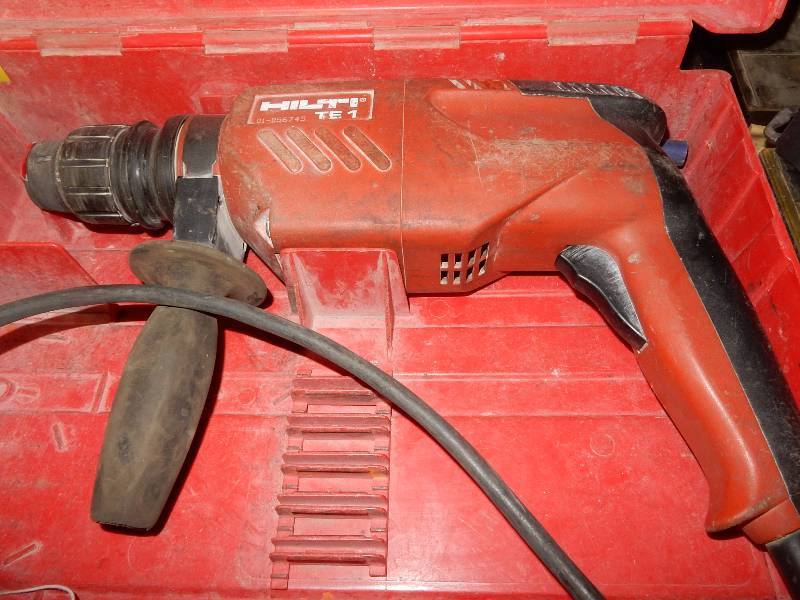 lot 81 image: Hilti TE1, Hammer Drill