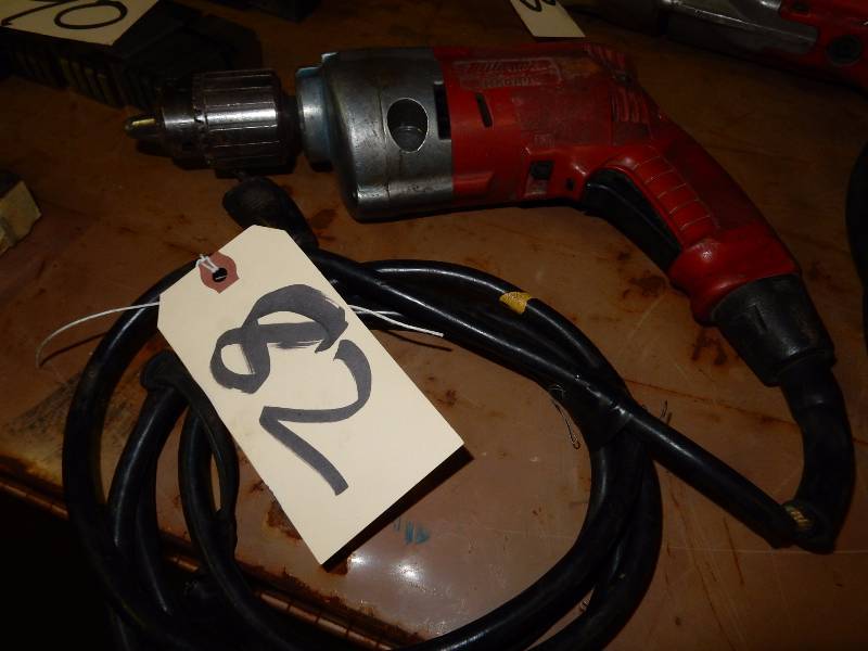 lot 82 image: Milwaukee Magnum Holeshooter