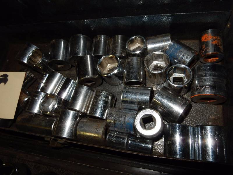 lot 98 image: Lot of Sockets