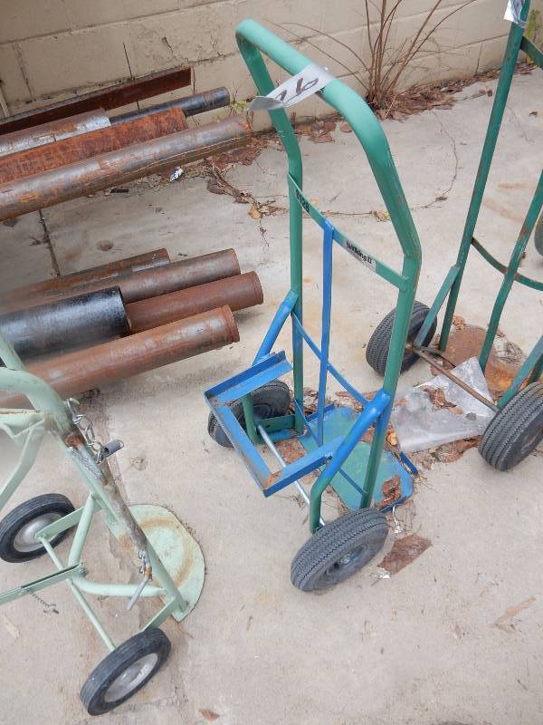lot 126 image: Single Tank upright cart